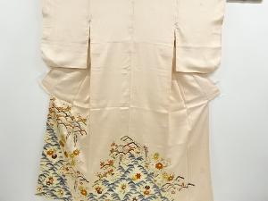 リサイクル　松に藤・菊模様刺繍三つ紋色留袖(比翼衿付き)